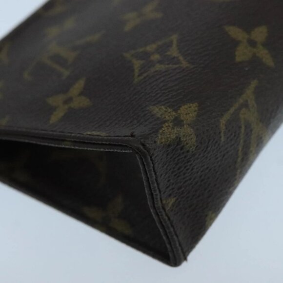 LOUIS VUITTON Monogram Poche Toilette 15 Pouch M47546 LV Auth 105340 - Picture 3 of 16